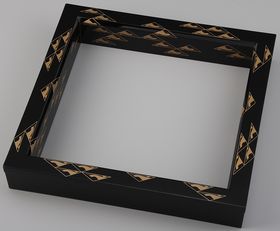 炉縁（ろぶち） 鱗鶴（うろこつる）蒔絵は、重なり連続した鱗文が縁起